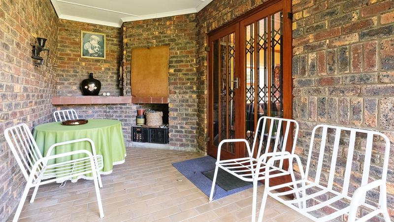 5 Bedroom Property for Sale in Heather Park Western Cape